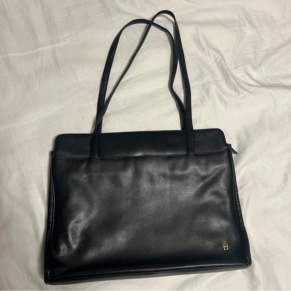 Vintage Aigner zip closure black leather bag